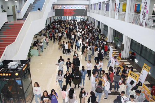 黑龙江工商学院:提升育人成效 图片3.jpg